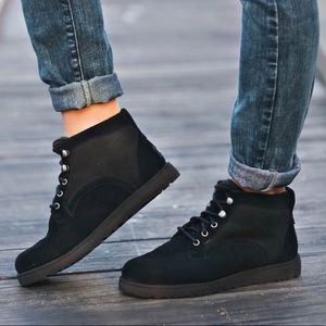 ⚃UGG Bethany Black Suede Shearling Boots